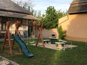 Tisza-Kert Apartmanok